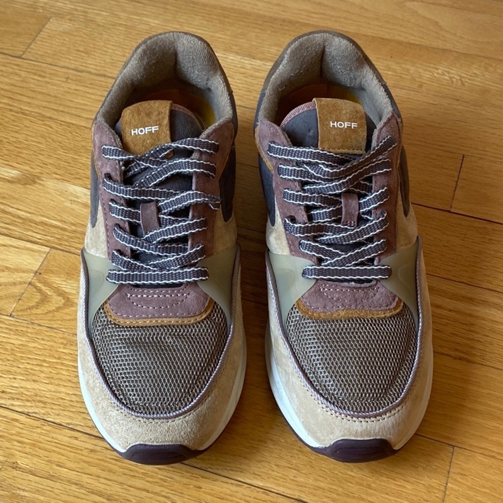 NWOB Hoff Suede Shoes in Sz 8